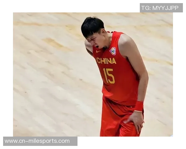 周琦因伤缺席亚洲杯赛场与队友并肩作战全力以赴进行康复训练 周琦因伤缺席亚洲杯赛场与队友并肩作战全力以赴进行康复训练