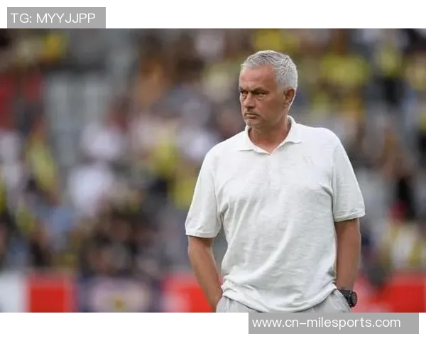 曼联解雇穆帅与滕哈赫的分手费揭秘总额达5490万镑 曼联解雇穆帅与滕哈赫的分手费揭秘总额达5490万镑