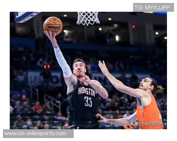 太阳主帅称弗莱明场上位置不够明确但展现出顶级运动能力 太阳主帅称弗莱明场上位置不够明确但展现出顶级运动能力