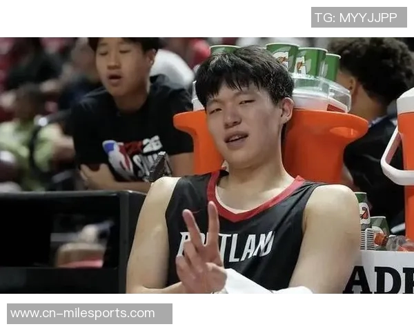 杨瀚森回忆初到美国的艰辛经历与饮食困扰 杨瀚森回忆初到美国的艰辛经历与饮食困扰