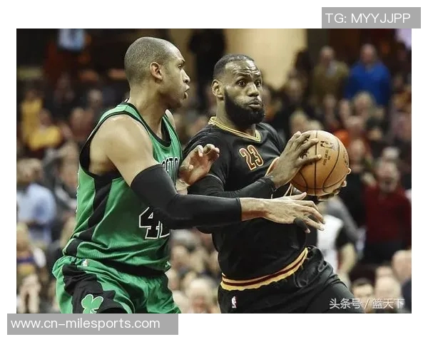 埃泽利回忆霍福德如何引导队友并转型为现代空间型内线 埃泽利回忆霍福德如何引导队友并转型为现代空间型内线