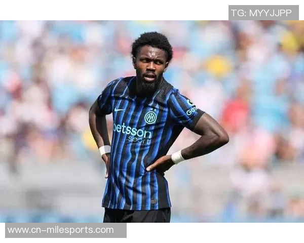 国米官方宣布小图拉姆左腿筋拉伤下周将进行情况评估 国米官方宣布小图拉姆左腿筋拉伤下周将进行情况评估