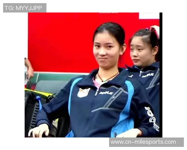 罗马诺与菲米亲密合影赞其场上表现与场下魅力并存