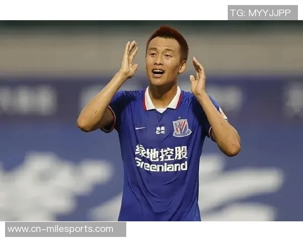 37岁前申花外援金信煜宣布结束17年职业生涯将于赛季末退役 37岁前申花外援金信煜宣布结束17年职业生涯将于赛季末退役