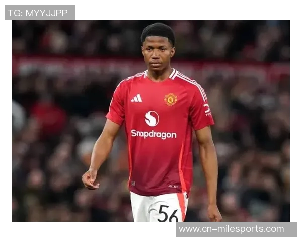 奥比马丁随曼联一线队训练舍什科受伤或为他创造机会 奥比马丁随曼联一线队训练舍什科受伤或为他创造机会