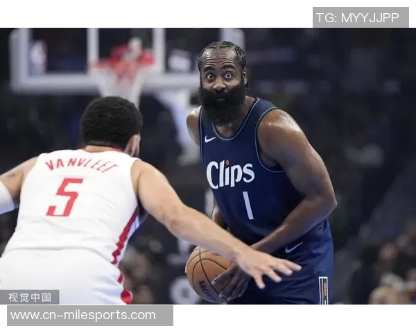 哈登三节狂砍31分5板8助却难救球队媒体人称其为真正的燃灯道人 哈登三节狂砍31分5板8助却难救球队媒体人称其为真正的燃灯道人