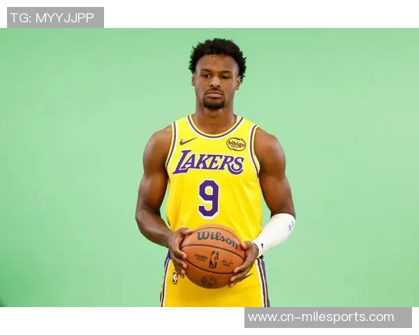 詹姆斯即将做出重大决定是退役还是另有隐情引发热议