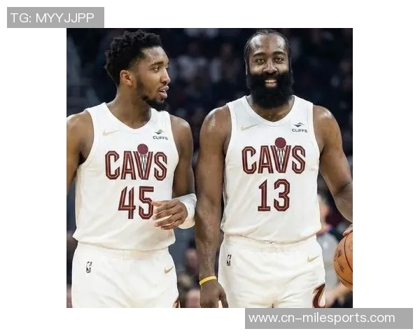 老詹未来去向成谜勇士骑士尼克斯争相招募哈登米切尔助力